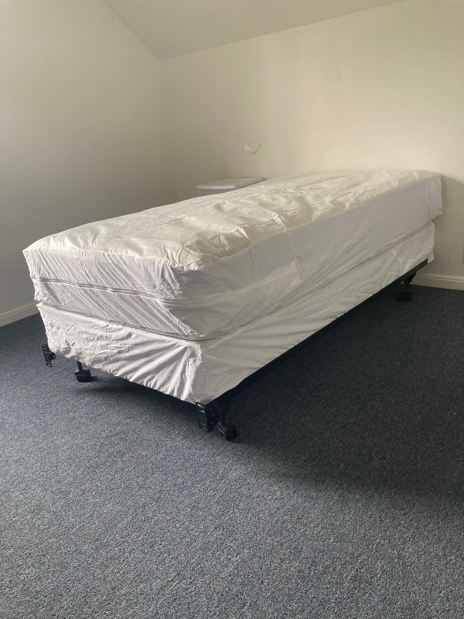 Building Photo - 1120 Evans Ave