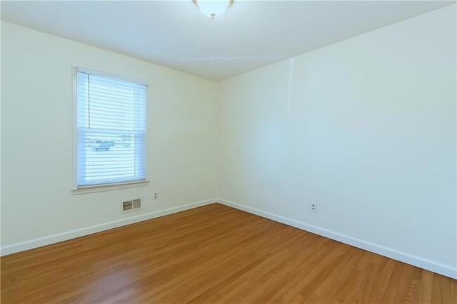 Building Photo - 1169 Hillcrest Ct NW