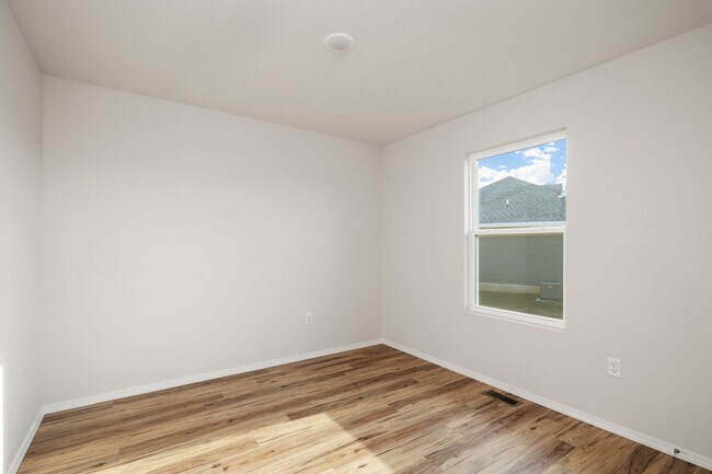 Building Photo - 770 Cherokee Wy