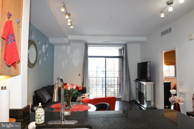 Building Photo - 1111 Oronoco St