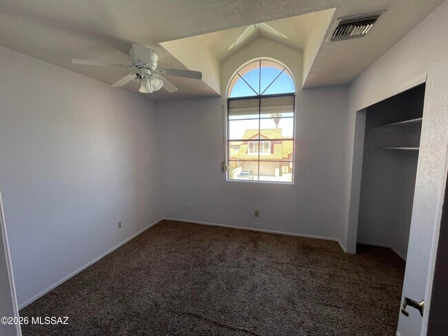 Building Photo - 4685 W Lessing Ln