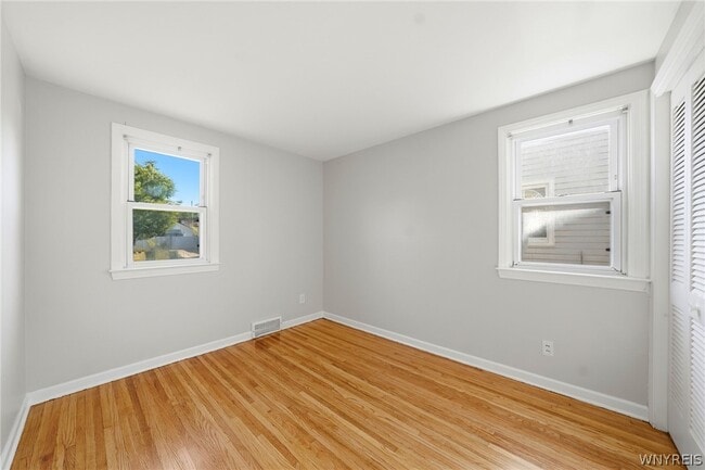 Building Photo - 66 Cleveland Dr