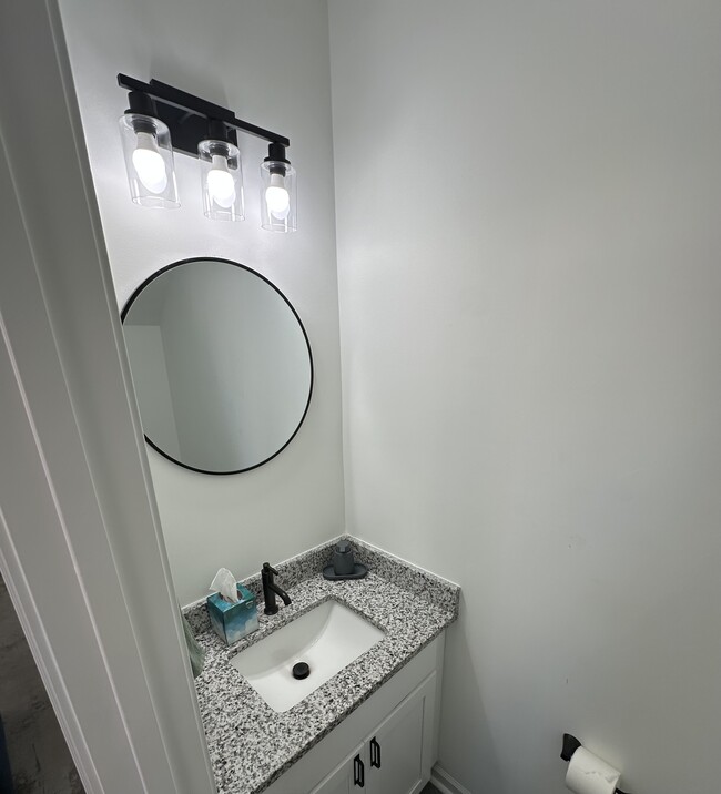 Building Photo - 152 Gregg St