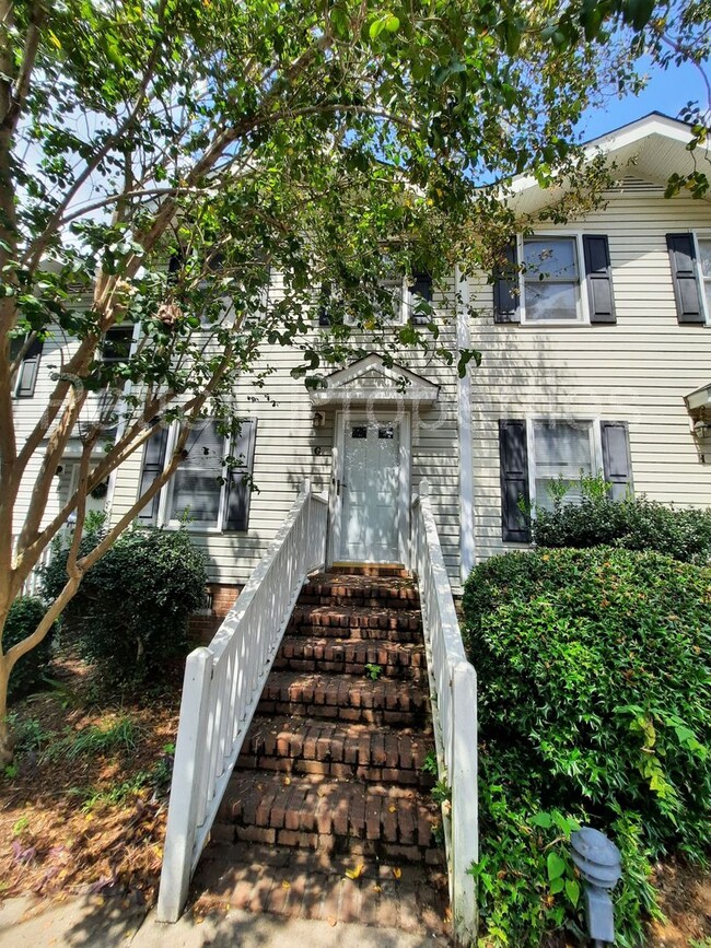 Primary Photo - Shandon Oaks Townhome