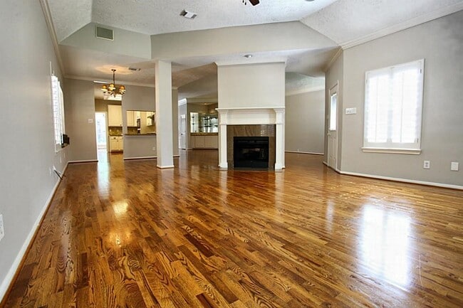 Building Photo - 7919 Wellington Ct N