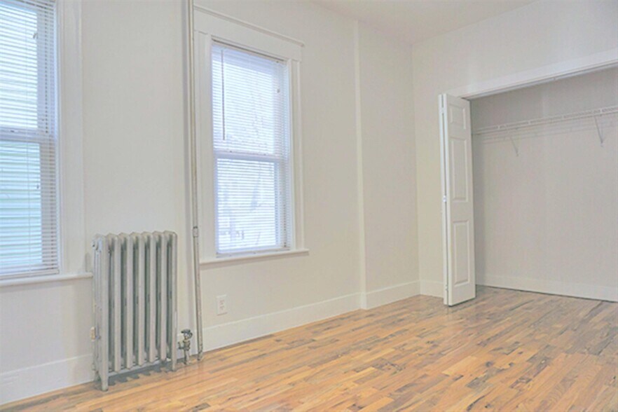 Building Photo - 39 Bradley St