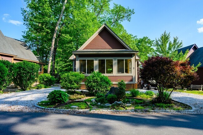 Building Photo - 7 White Pine Knoll