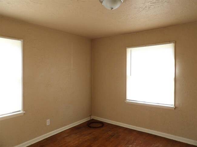 Building Photo - 2511 NW 14th St