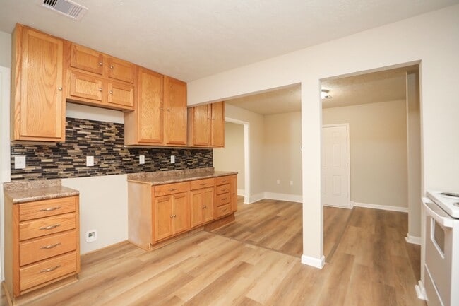 Building Photo - 913 Avenue M