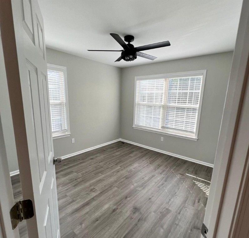 Building Photo - 138 Bishops Gate Ln