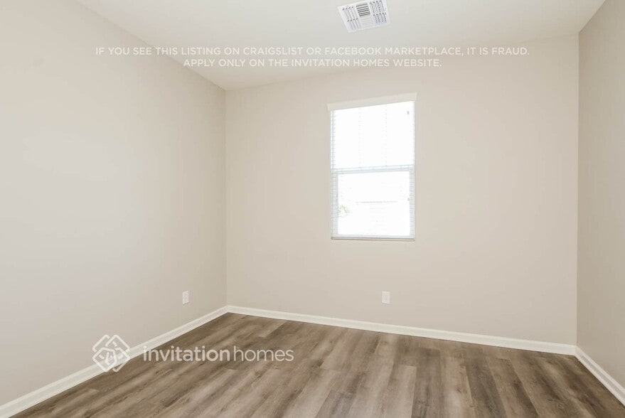 Building Photo - 12472 N 153rd Dr