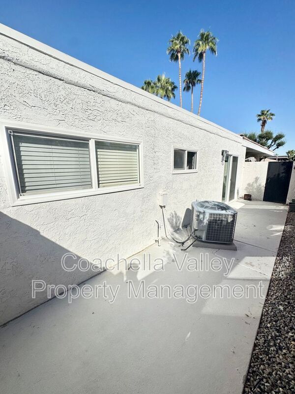 Building Photo - 73525 Shadow Mountain Dr