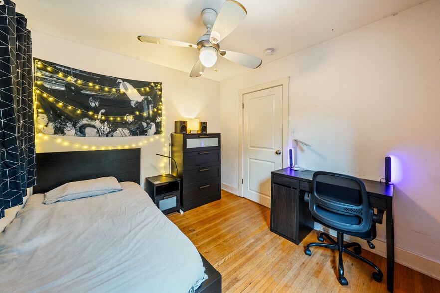 Additional Bedroom - 4536 Corliss St