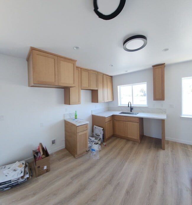 Building Photo - VERY CLOSE TO CAMPUS!! PRIME LOCATION!!! B...