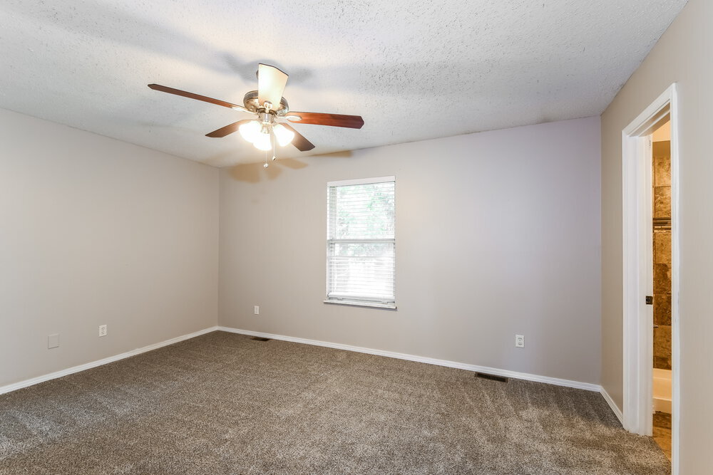 Building Photo - 3944 Walnut Ridge Ct