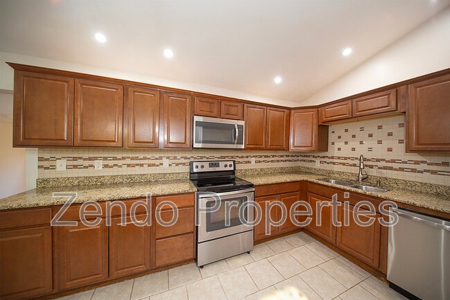 Building Photo - 4821 Vick St