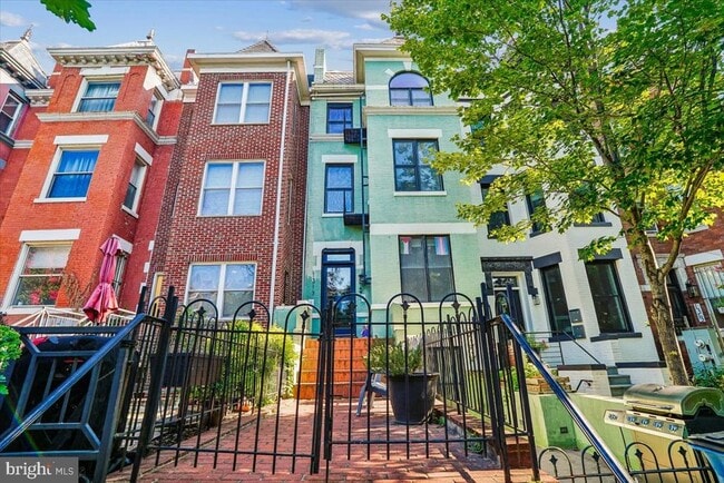 Building Photo - 1317 Harvard St NW