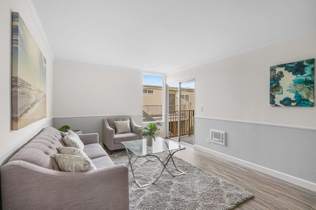 Building Photo - FOR RENT 1Br/1Ba 626 Sf Second Floor Condo...