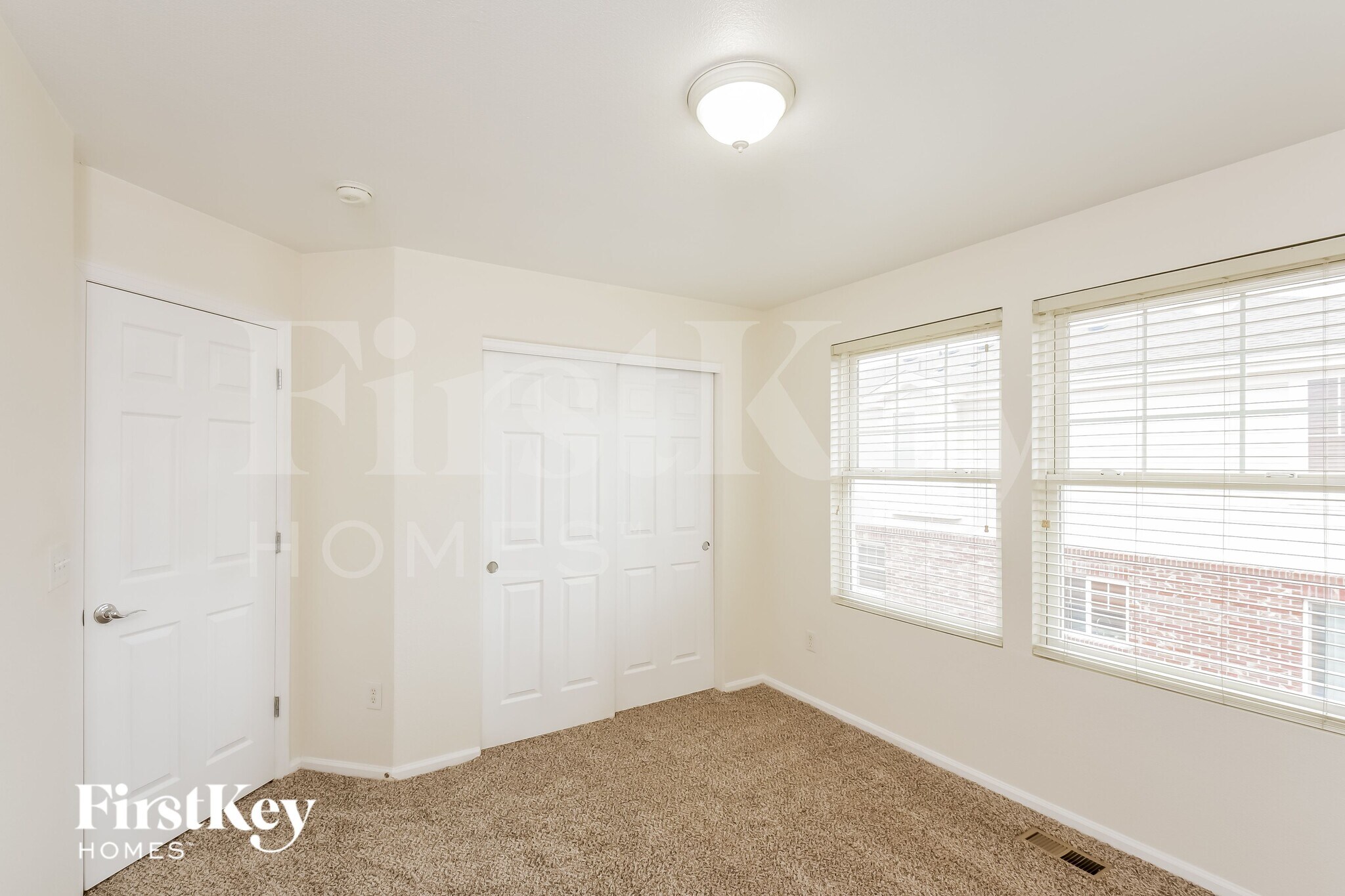 Building Photo - 3011 S Jericho Way