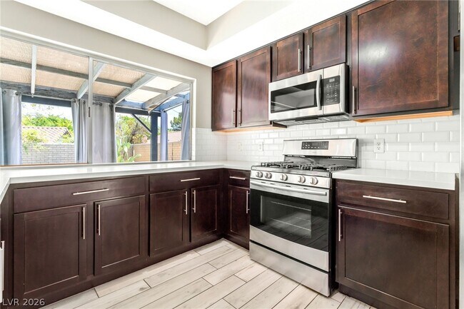 Building Photo - 1713 Barnard Dr