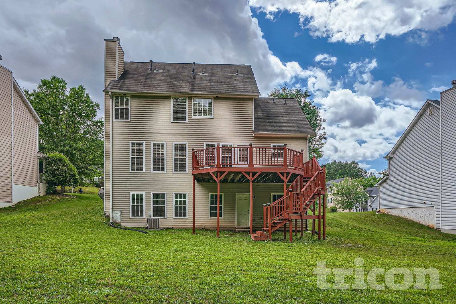 Building Photo - 5799 Village Loop