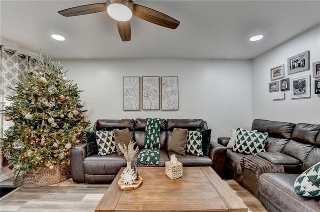 Building Photo - 4317 Holliday Rd