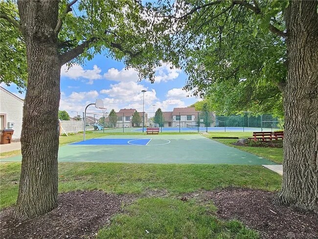 Building Photo - 1492 Sanzon Dr