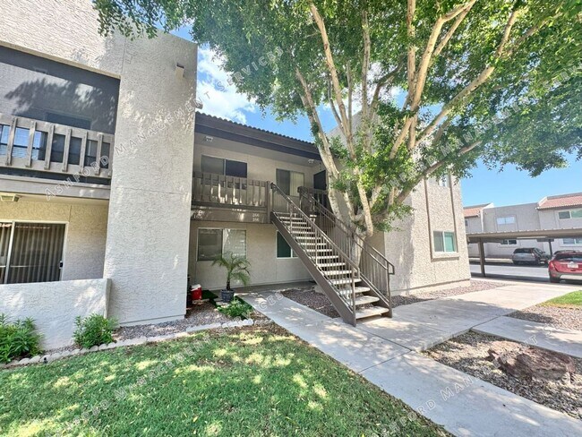 Building Photo - 520 N Stapley Dr