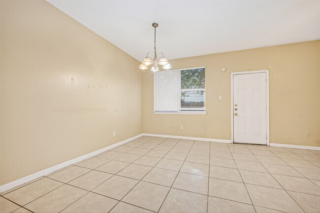 Building Photo - 15515 Waldron Cir