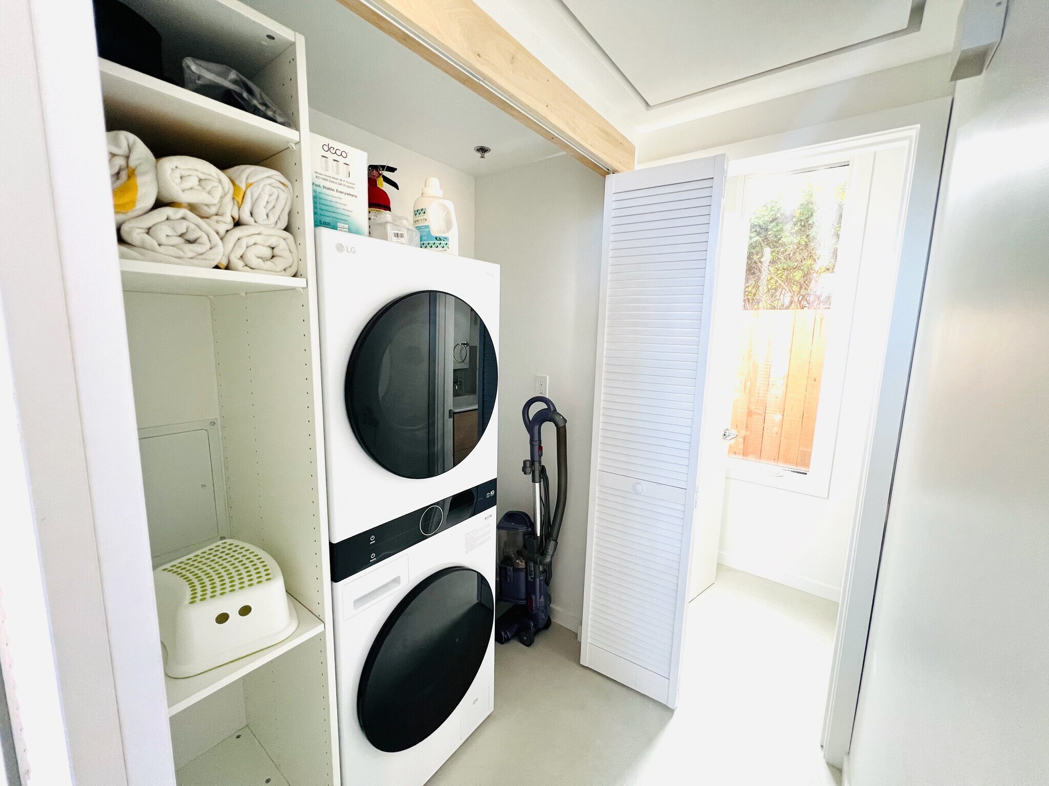 Building Photo - 112 Grandview St