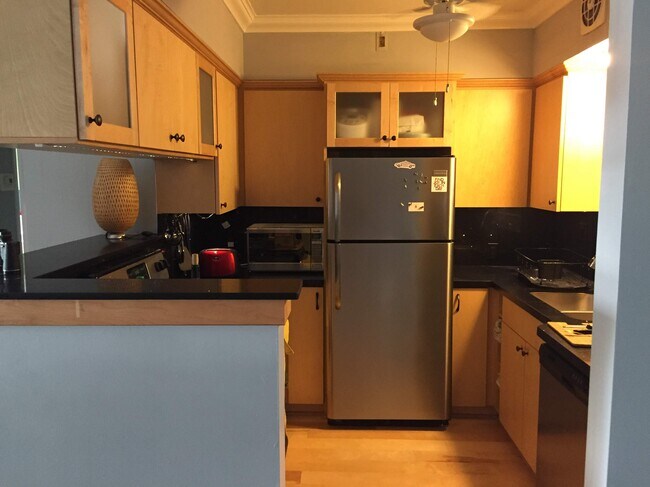 Kitchen - 6520 N Ocean Blvd