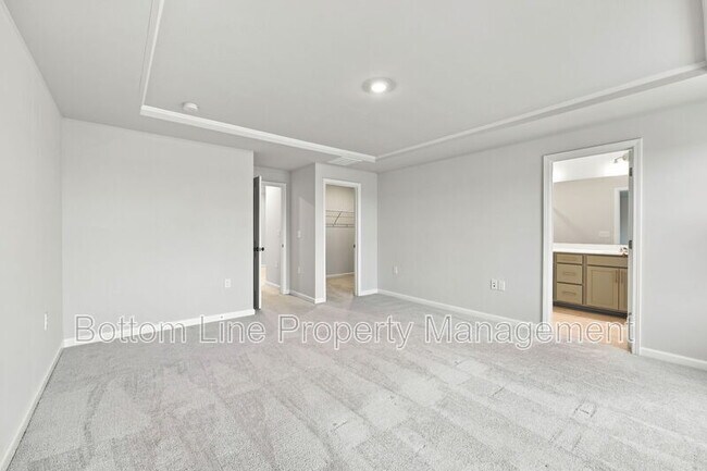 Building Photo - 2312 Kasota Ln