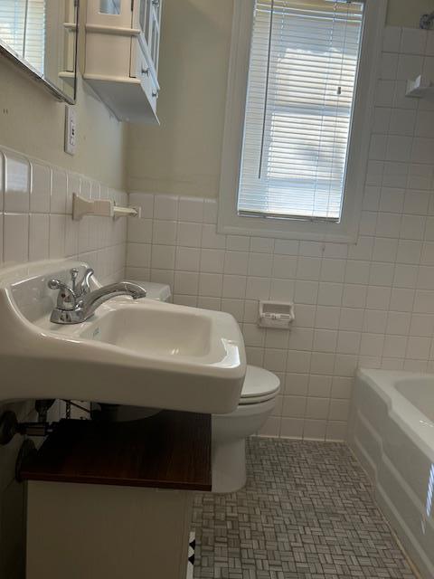 Building Photo - 2511 Enfield Rd