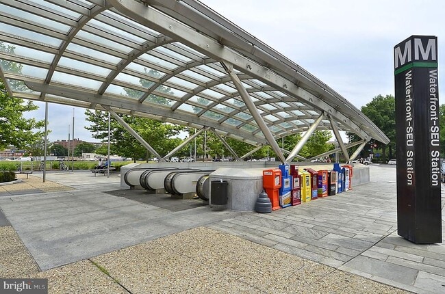 Building Photo - 620 3rd St SW