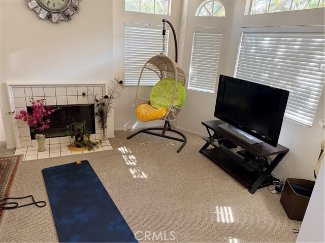 Building Photo - 2300 Maple Ave