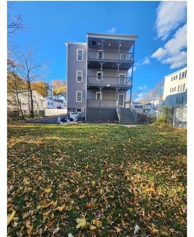 Building Photo - 10 Itasca St