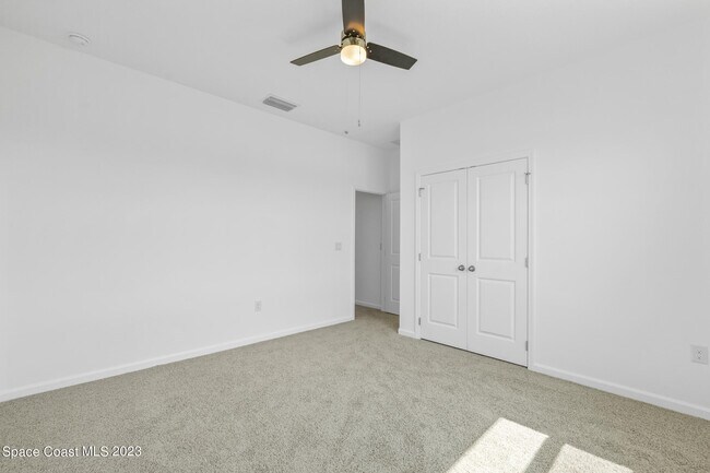 Building Photo - 285 Loymer Cir