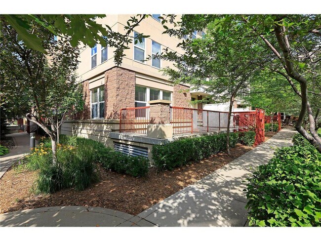 Building Photo - 575 N 1st St