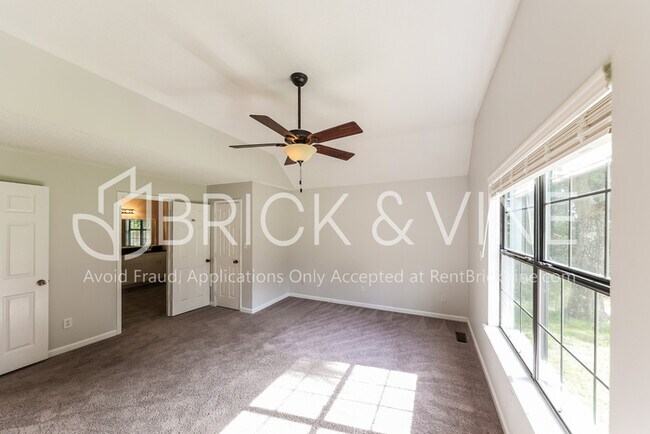 Building Photo - 6425 Woodberry Ln