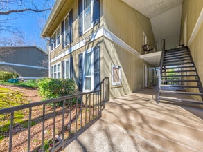 Building Photo - 5155 Roswell Rd