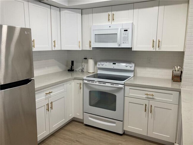 Building Photo - 4010 Galt Ocean Dr