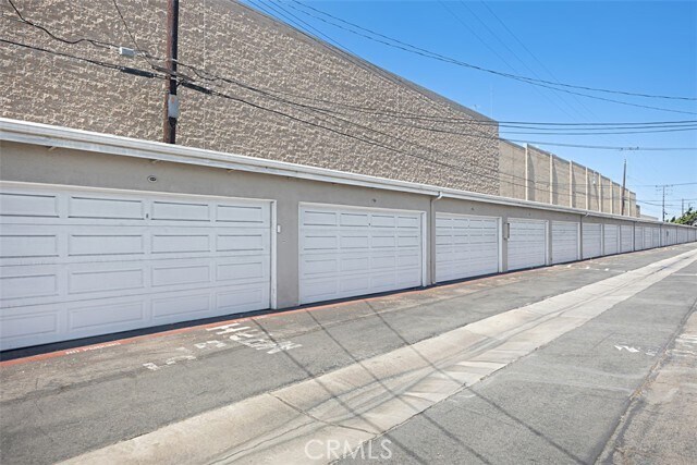 Building Photo - 1741 Tustin Ave