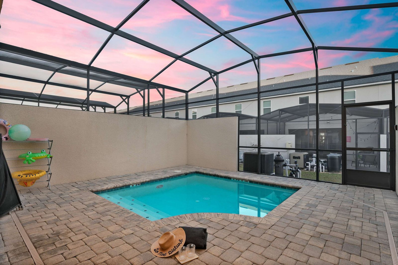 Building Photo - 1660 Tropical Palms Cir