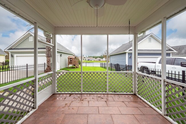 Building Photo - 4 Bedroom, 2.5 Bathroom Home in Reminisce ...
