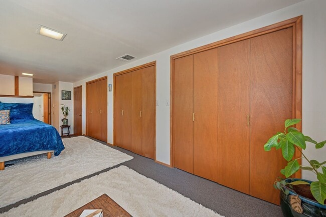 Building Photo - 16832 Alice Way