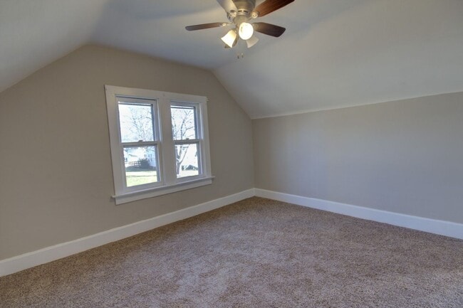 Building Photo - 3 bedroom home