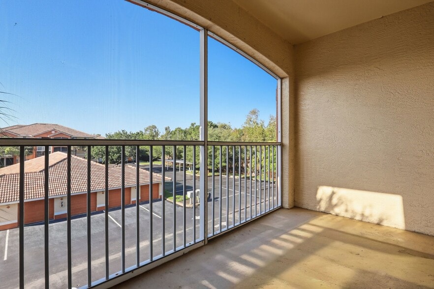 Building Photo - 6321 Aragon Way