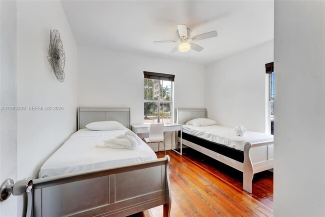 Building Photo - 107 Stirling Rd