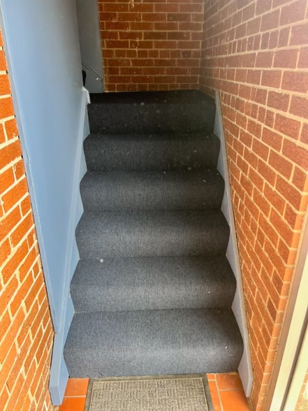 Building Photo - 8027 S Exchange Ave