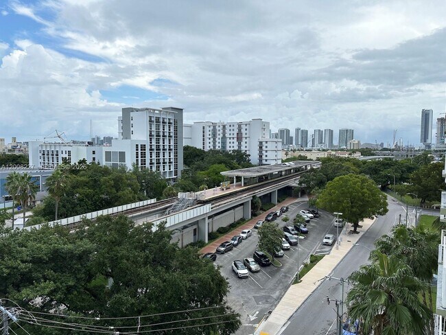 Building Photo - 816 NW 11th St